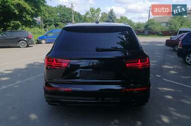 Внедорожник / Кроссовер Audi Q7 2017 в 