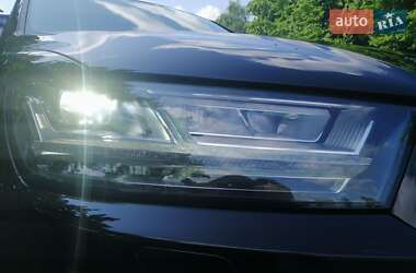 Внедорожник / Кроссовер Audi Q7 2017 в 