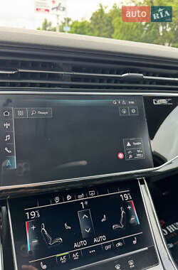 Позашляховик / Кросовер Audi Q7 2020 в 
