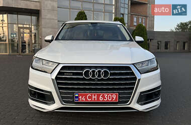 Внедорожник / Кроссовер Audi Q7 2017 в 