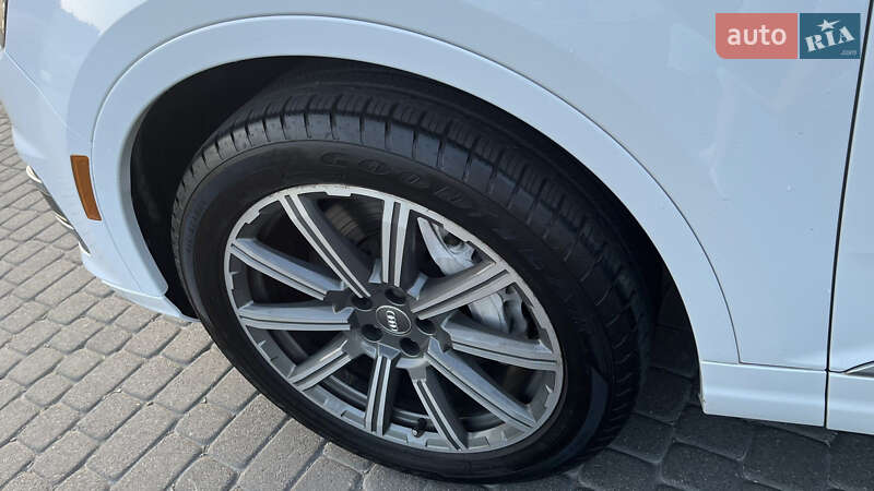 Позашляховик / Кросовер Audi Q7 2017 в Хмельницькому