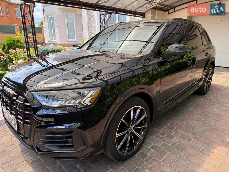 Внедорожник / Кроссовер Audi Q7 2021 в Киеве
