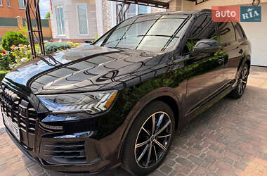 Внедорожник / Кроссовер Audi Q7 2021 в 
