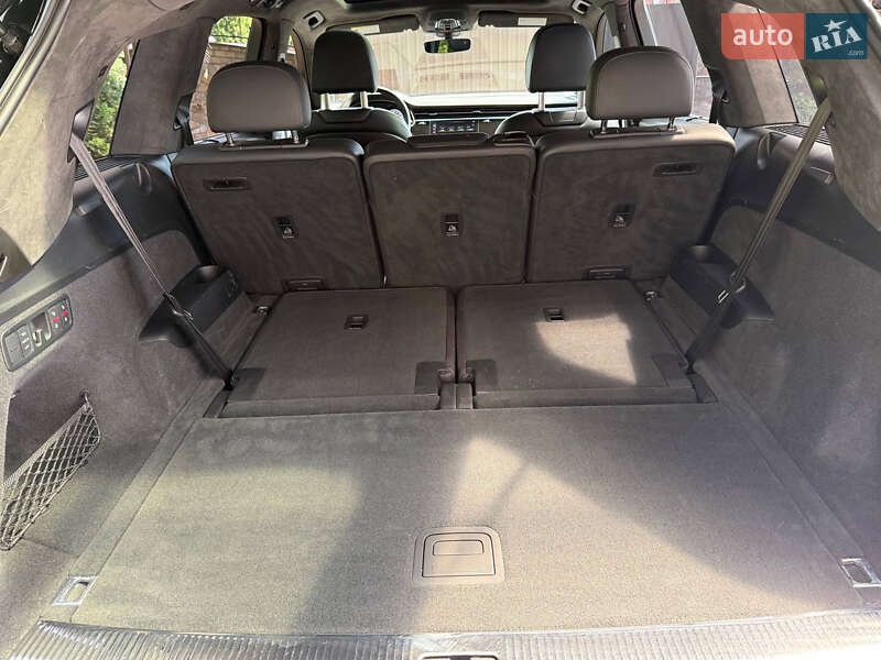 Внедорожник / Кроссовер Audi Q7 2021 в Киеве