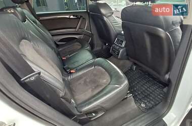 Внедорожник / Кроссовер Audi Q7 2010 в 