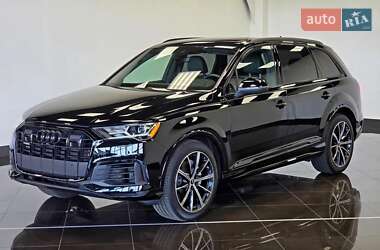 Внедорожник / Кроссовер Audi Q7 2022 в 