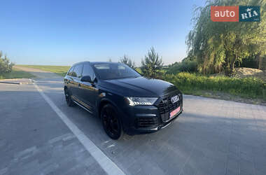 Внедорожник / Кроссовер Audi Q7 2023 в 