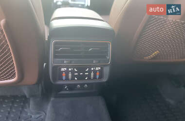 Внедорожник / Кроссовер Audi Q7 2023 в 