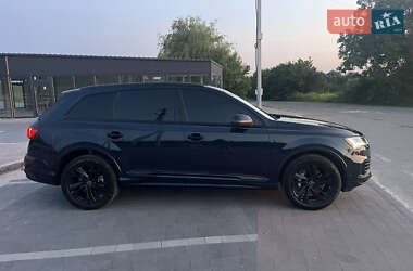 Внедорожник / Кроссовер Audi Q7 2023 в 