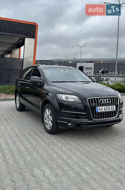 Внедорожник / Кроссовер Audi Q7 2014 в 
