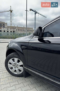 Внедорожник / Кроссовер Audi Q7 2014 в 