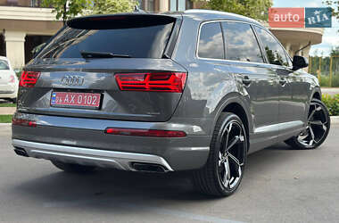 Внедорожник / Кроссовер Audi Q7 2019 в 