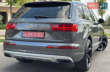 Внедорожник / Кроссовер Audi Q7 2019 в 