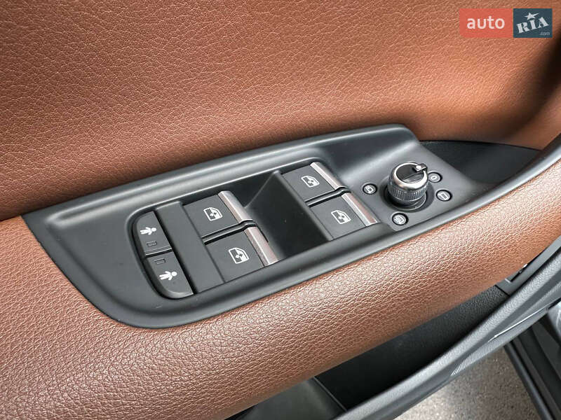Внедорожник / Кроссовер Audi Q7 2019 в Киеве