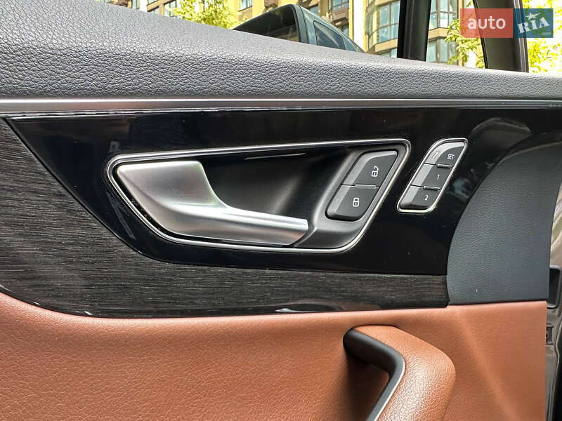 Внедорожник / Кроссовер Audi Q7 2019 в Киеве