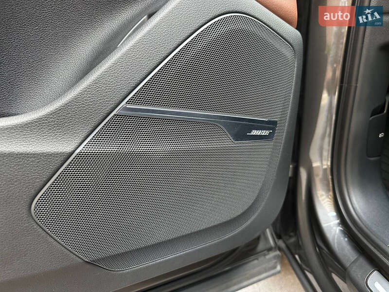Внедорожник / Кроссовер Audi Q7 2019 в Киеве