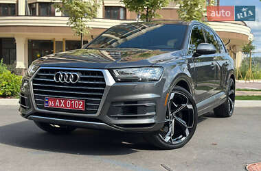 Внедорожник / Кроссовер Audi Q7 2019 в 