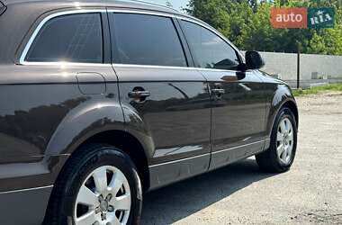 Позашляховик / Кросовер Audi Q7 2014 в 