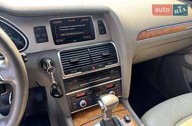 Позашляховик / Кросовер Audi Q7 2014 в 