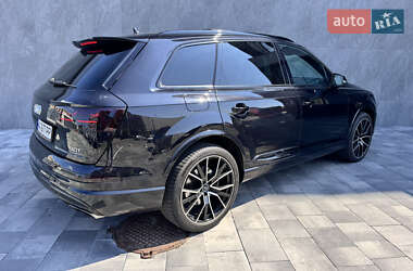 Внедорожник / Кроссовер Audi Q7 2016 в Киеве
