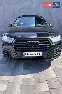 Позашляховик / Кросовер Audi Q7 2016 в 