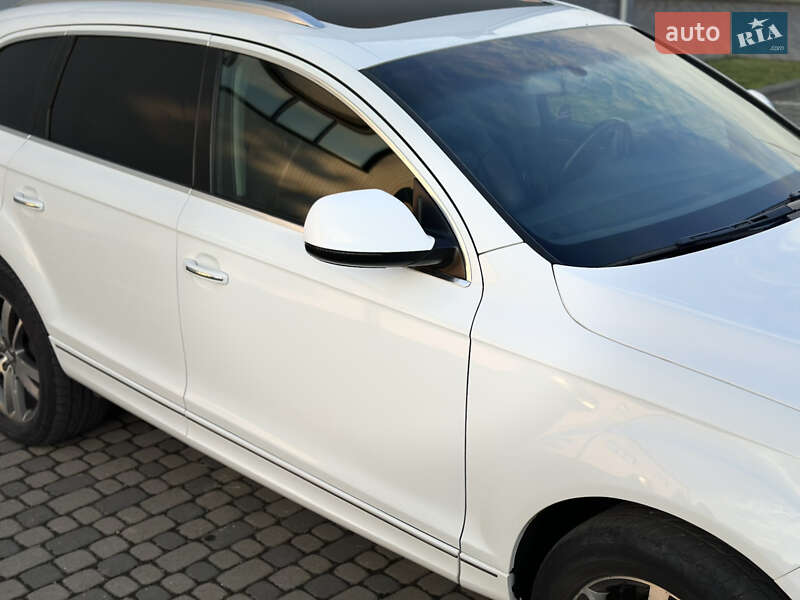 Позашляховик / Кросовер Audi Q7 2010 в Івано-Франківську