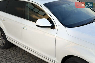Позашляховик / Кросовер Audi Q7 2010 в 