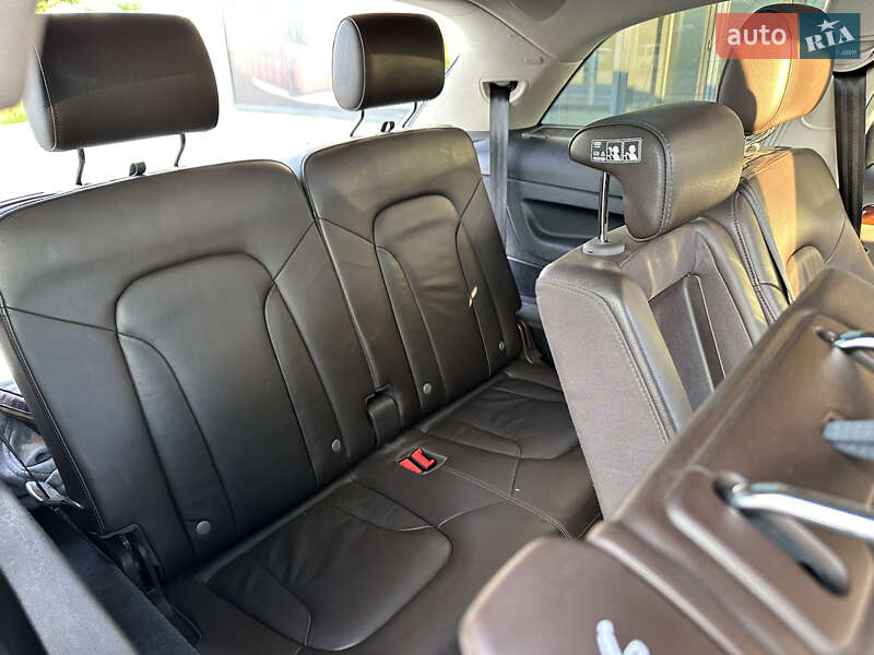 Позашляховик / Кросовер Audi Q7 2010 в Івано-Франківську