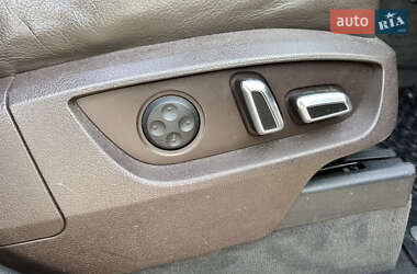 Позашляховик / Кросовер Audi Q7 2010 в 
