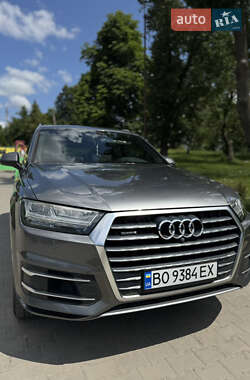 Внедорожник / Кроссовер Audi Q7 2016 в 