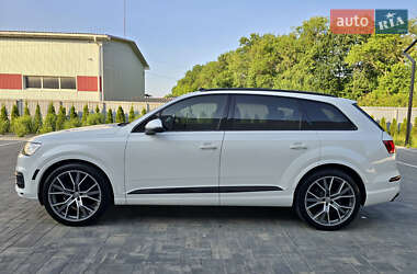 Позашляховик / Кросовер Audi Q7 2017 в 