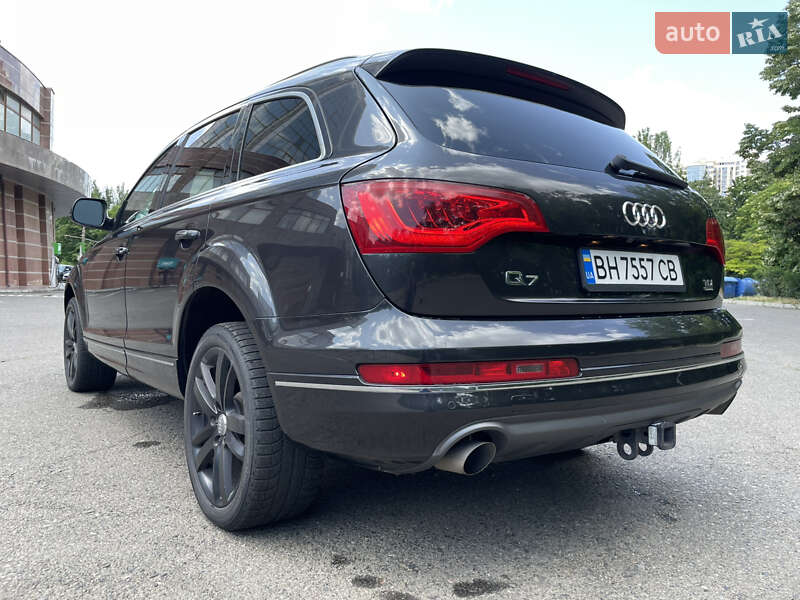 Внедорожник / Кроссовер Audi Q7 2010 в Одессе