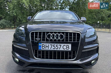 Позашляховик / Кросовер Audi Q7 2010 в 