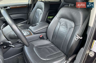 Позашляховик / Кросовер Audi Q7 2010 в 