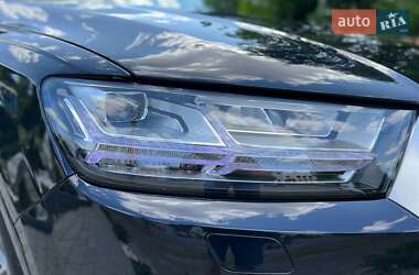 Внедорожник / Кроссовер Audi Q7 2016 в 