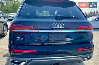 Внедорожник / Кроссовер Audi Q7 2019 в 