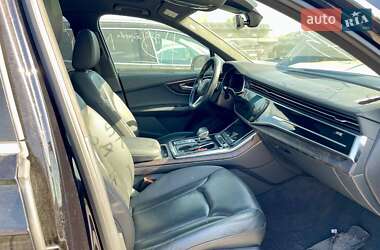 Внедорожник / Кроссовер Audi Q7 2019 в 