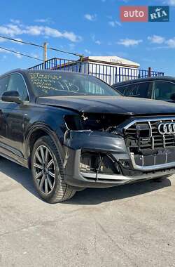 Внедорожник / Кроссовер Audi Q7 2019 в 