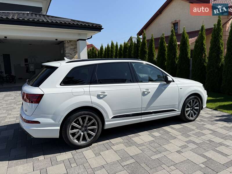 Внедорожник / Кроссовер Audi Q7 2017 в Львове фото 10 Внедорожник / Кроссовер Audi Q7 2017 в Львове