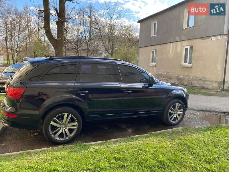 Позашляховик / Кросовер Audi Q7 2013 в Івано-Франківську