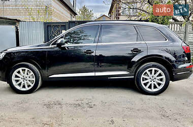 Позашляховик / Кросовер Audi Q7 2017 в 