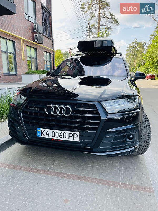 Внедорожник / Кроссовер Audi Q7 2017 в Киеве