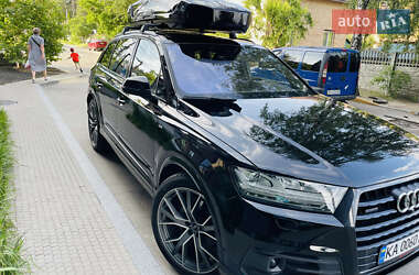 Внедорожник / Кроссовер Audi Q7 2017 в 