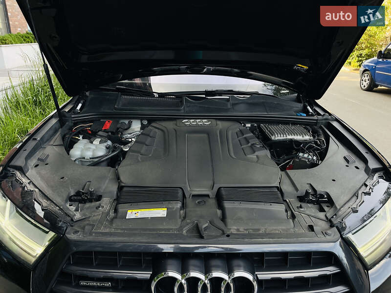 Внедорожник / Кроссовер Audi Q7 2017 в Киеве