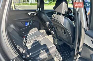 Внедорожник / Кроссовер Audi Q7 2017 в 
