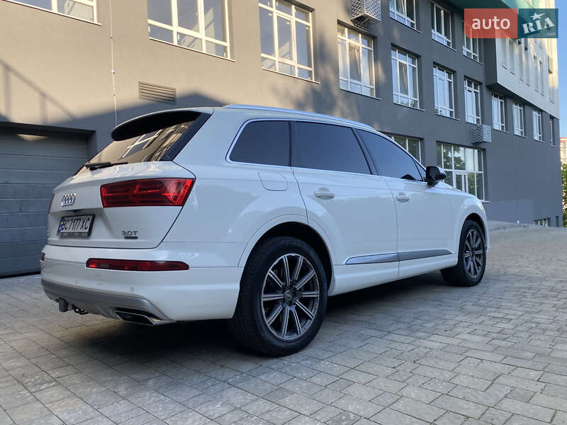 Позашляховик / Кросовер Audi Q7 2016 в Львові