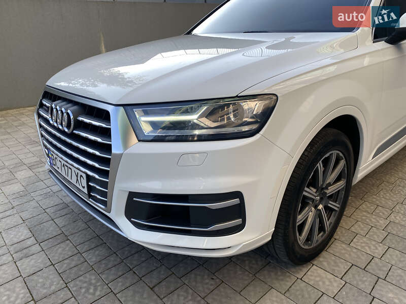 Позашляховик / Кросовер Audi Q7 2016 в Львові