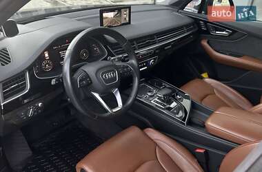 Внедорожник / Кроссовер Audi Q7 2018 в 
