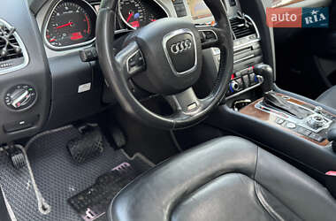 Внедорожник / Кроссовер Audi Q7 2010 в 