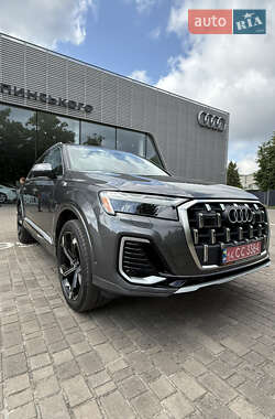 Внедорожник / Кроссовер Audi Q7 2024 в 